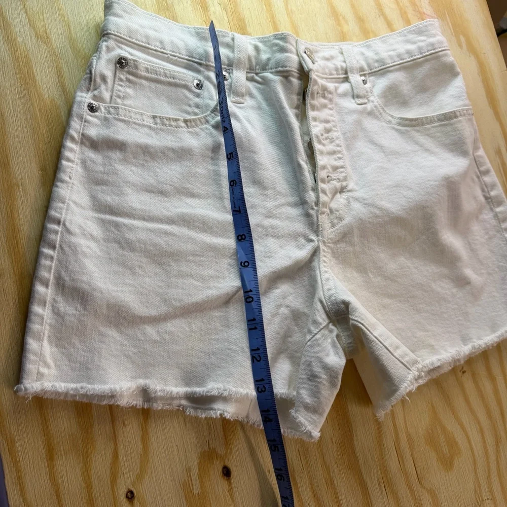 J.Crew Women’s‎ White Denim Shorts Size 28 High Rise Button Fly Raw Hem